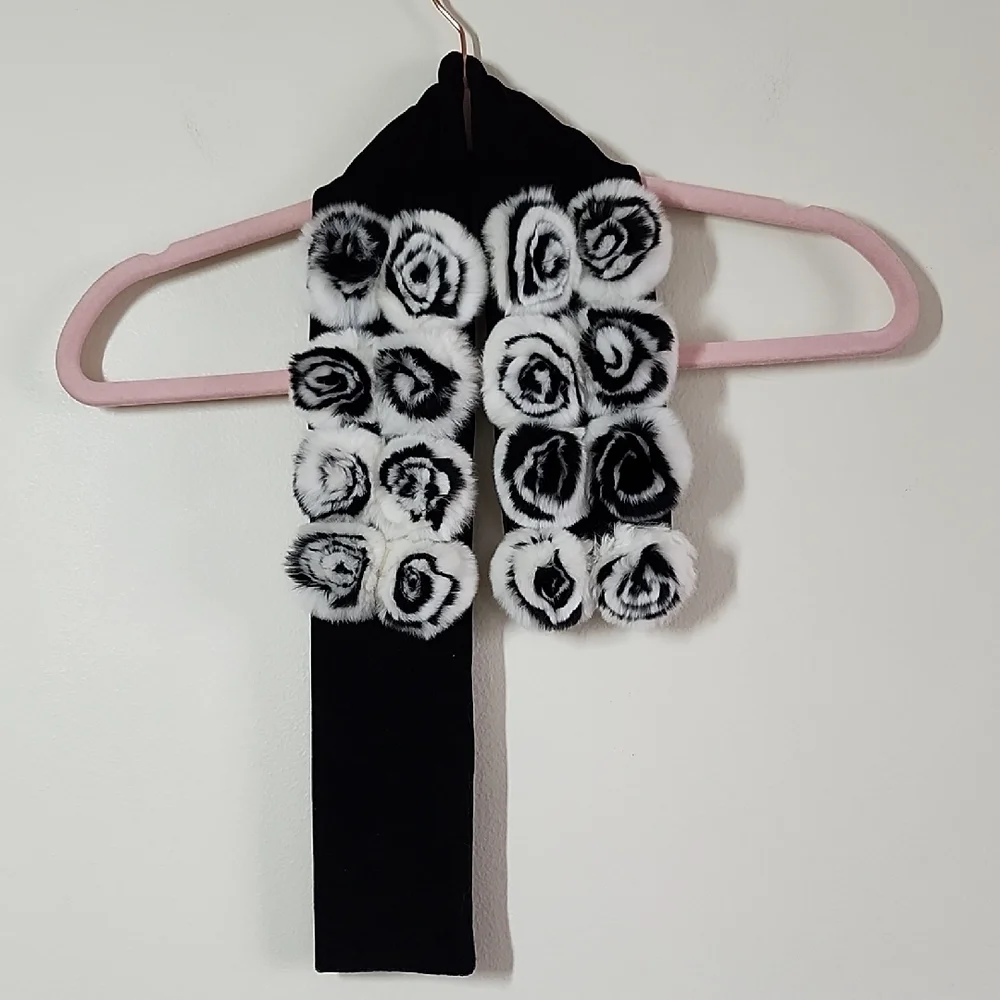 Luxury Genuine Black White Rosette Rabbit Fur Pull Through Neck Scarf 30 Inch